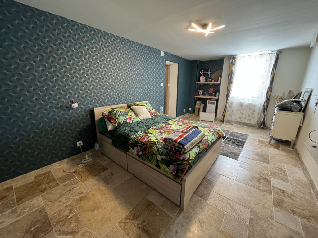 LONGERE AVEC VUE SUR LA CAMPAGNE – 5 pièces – 2 chambres – 4  – 130 m²