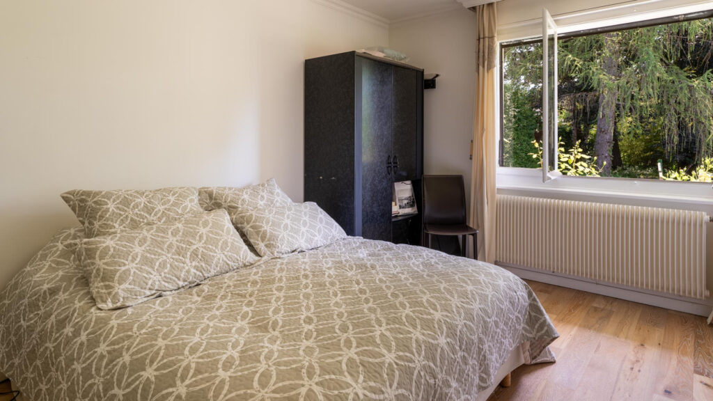  Villa de charme de 227 m2  – 6 pièces – 5 chambres – 4  – 227.02 m²