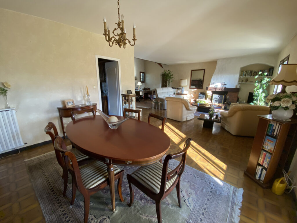 Maison 6 pièces Haut-d’Idron 185 m2 vue Pyrénées – 5 pièces – 4 chambres – 6  – 184.55 m²