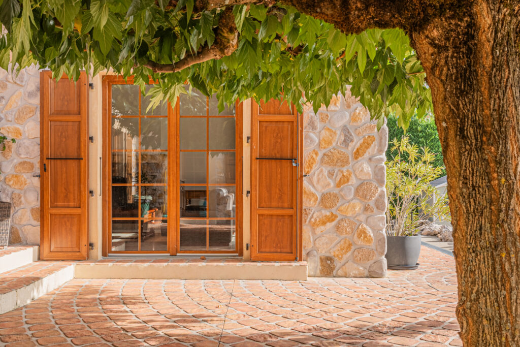 Superbe Propriété à Herbeys – Un Havre de Quiétude et de Bi – 10 pièces – 6 chambres – 4  – 432 m²