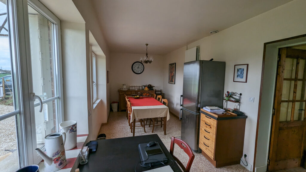 Entre Joigny et Courtenay, maison ancienne au calme – 5 pièces – 3 chambres – NR  – 132.06 m²