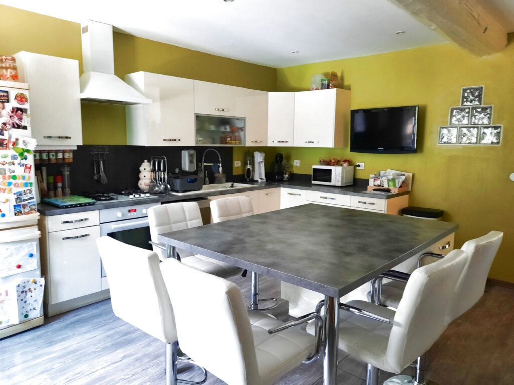 Maison 5 pièces – 124m2 – Sainte Colombe – 5 pièces – 4 chambres – 4  – 124.94 m²