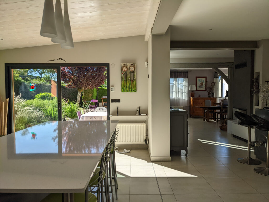 EMPLACEMENT EXCEPTIONNEL AU COEUR DU VIGNOBLE SANCERROIS – 6 pièces – 4 chambres – 4  – 215.59 m²