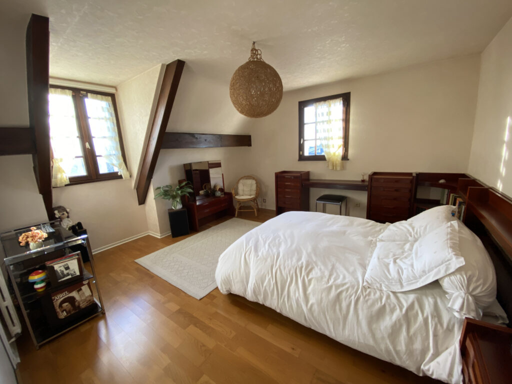 Maison 6 pièces Haut-d’Idron 185 m2 vue Pyrénées – 5 pièces – 4 chambres – 6  – 184.55 m²