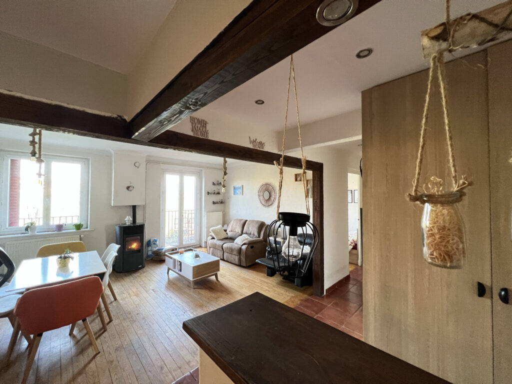 Appartement avec terrasse et terrain – 3 pièces – 2 chambres – 4  – 73 m²