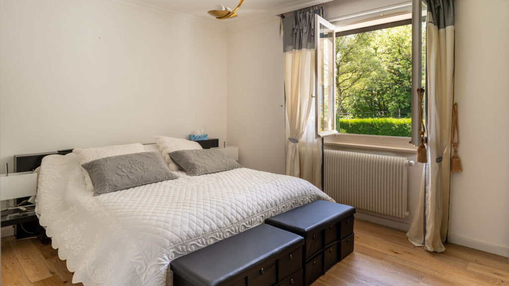  Villa de charme de 227 m2  – 6 pièces – 5 chambres – 4  – 227.02 m²