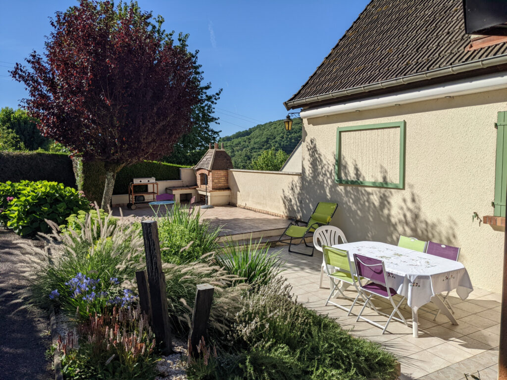 EMPLACEMENT EXCEPTIONNEL AU COEUR DU VIGNOBLE SANCERROIS – 6 pièces – 4 chambres – 4  – 215.59 m²