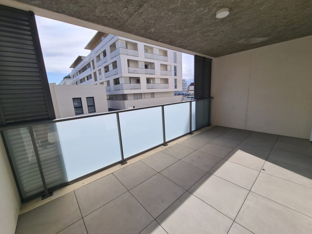 Appartement Duplex T4 avec 2 Terrasses. Parking en Sous-Sol, – 4 pièces – 3 chambres – NR  – 88.06 m²