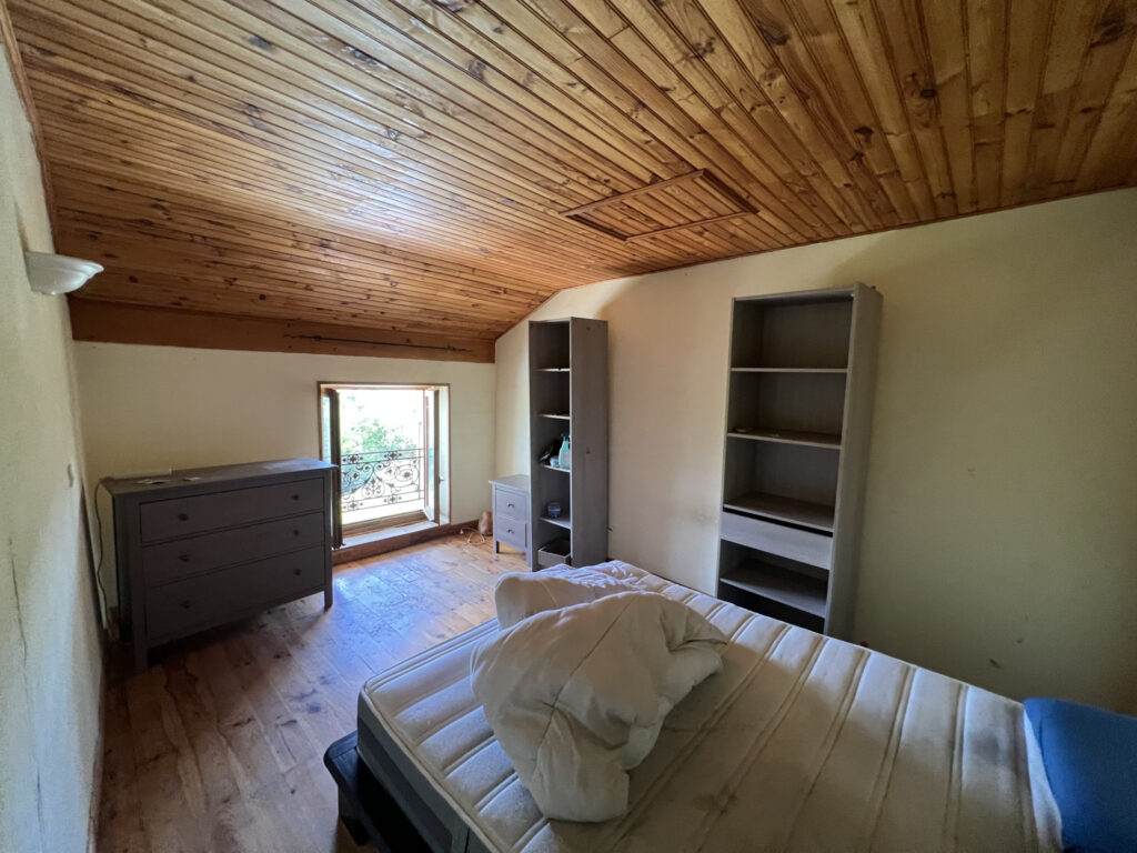 Maison en pierre avec dépendance et terrain – 5 pièces – 3 chambres – 4  – 105 m²