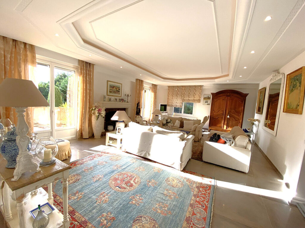 Villa Mougins 6 pièce(s) 362 m2 – 6 pièces – 4 chambres – 6  – 362 m²