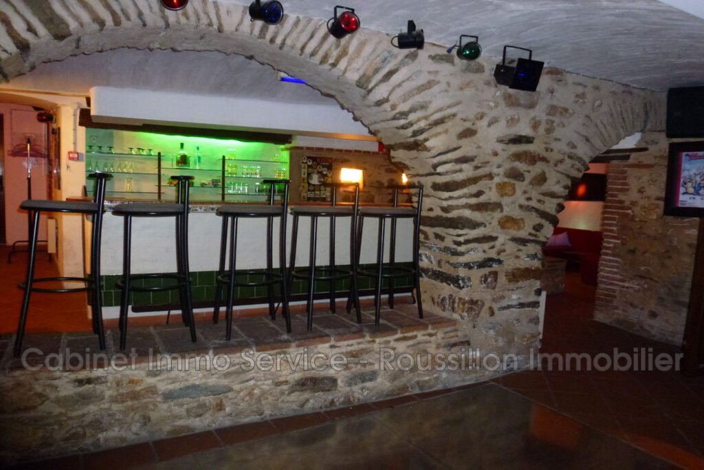 vente mas – NR pièces – 3 chambres – 4  – 456.00 m²