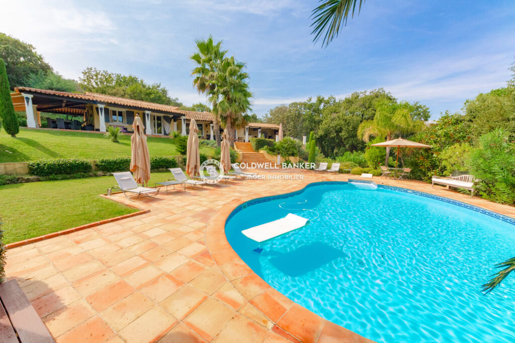 Charmante propriété dans un quartier verdoyant au calme – 6 pièces – 5 chambres – 250.00 m²