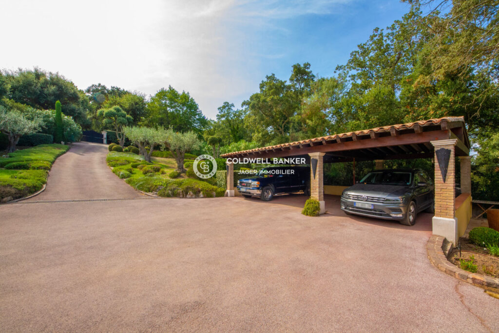 Charmante propriété dans un quartier verdoyant au calme – 6 pièces – 5 chambres – 250.00 m²