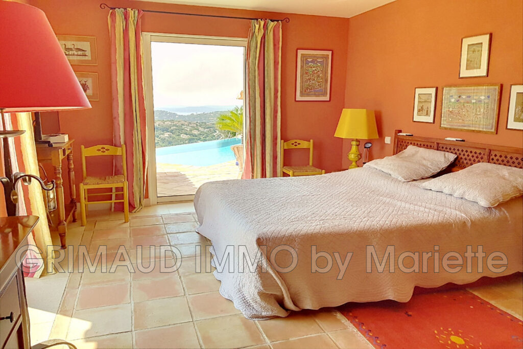 Triple vue mer panoramique pour cette très belle villa avec pi – 8 pièces – 5 chambres – 205.00 m²