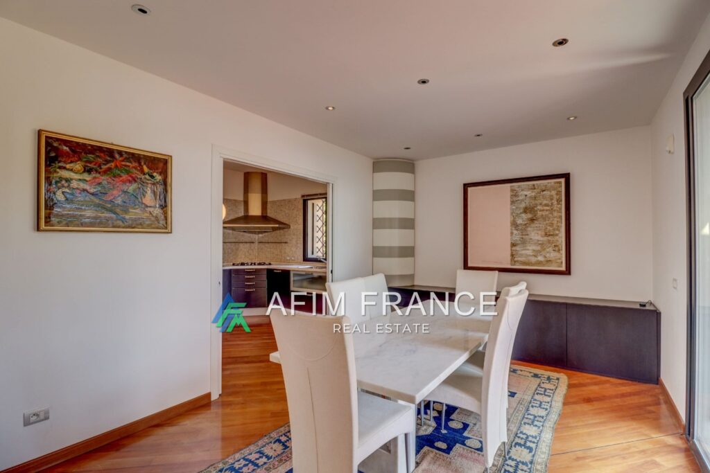 vente villa 7 Pièce(s) – 7 pièces – 6 chambres – 360.00 m²