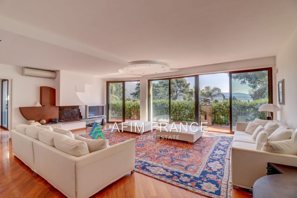 vente villa 7 Pièce(s) – 7 pièces – 6 chambres – 360.00 m²