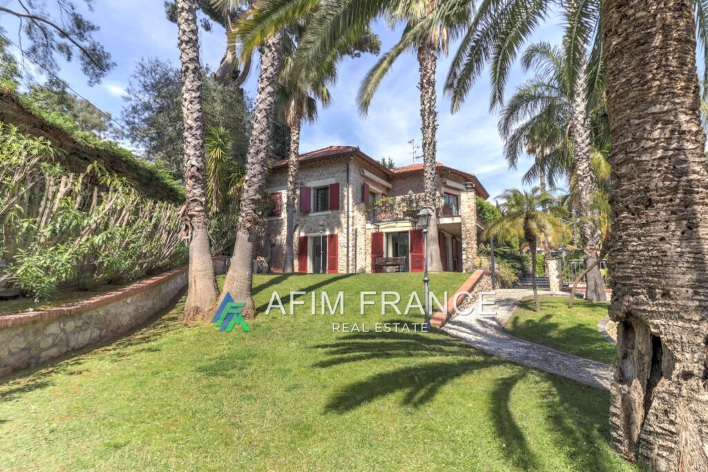 vente villa 7 Pièce(s) – 7 pièces – 6 chambres – 360.00 m²