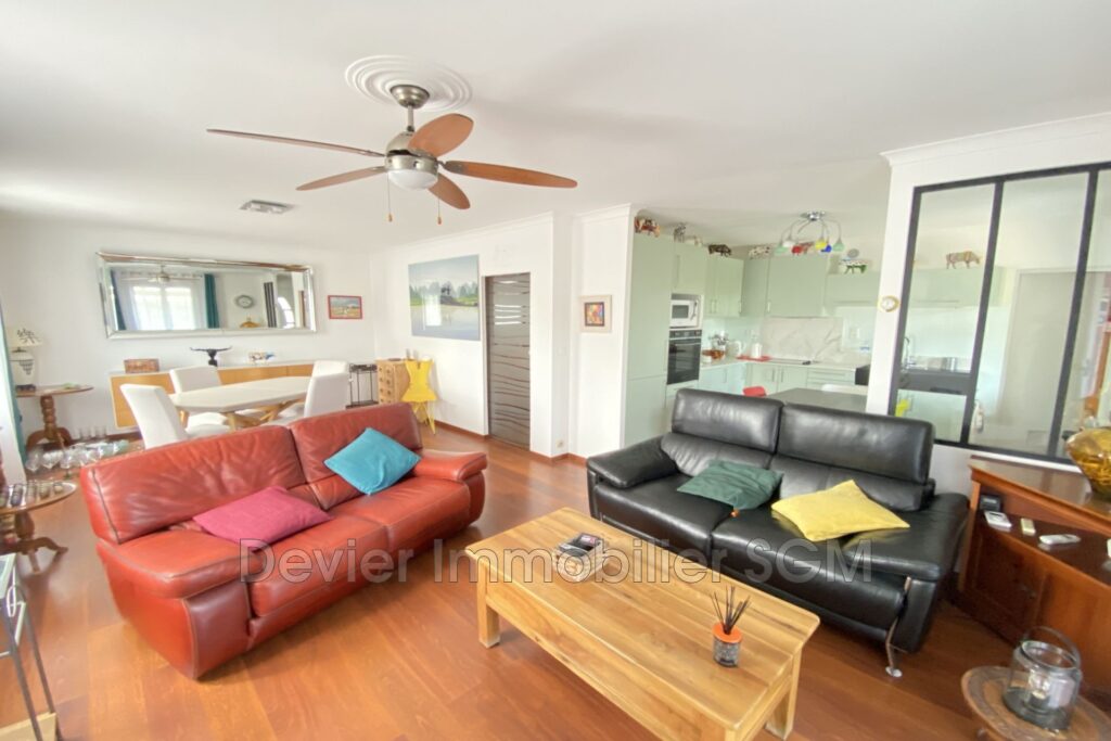 vente villa 4 Pièce(s) – 4 pièces – 3 chambres – 4  – 100.00 m²