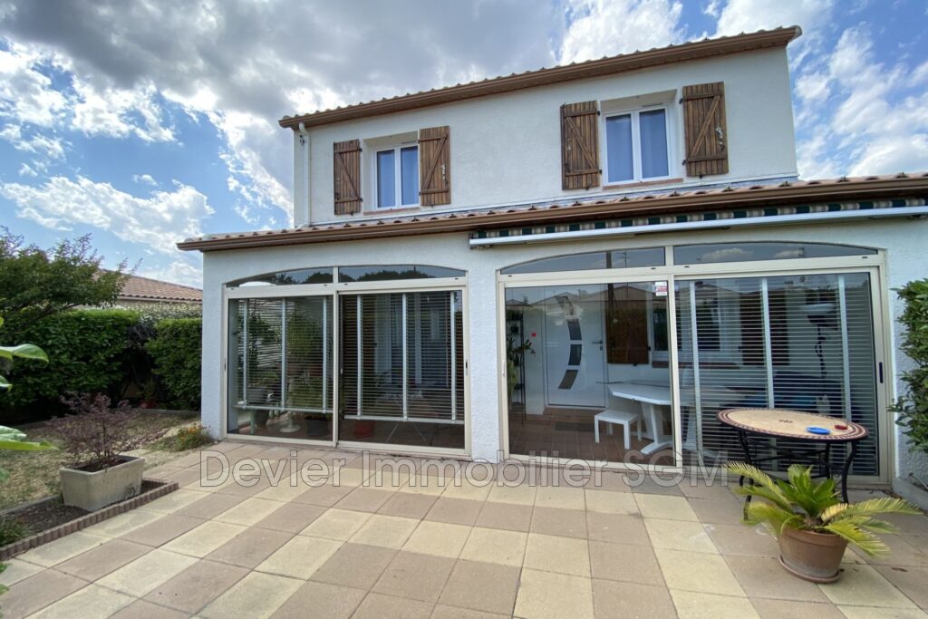 vente villa 4 Pièce(s) – 4 pièces – 3 chambres – 4  – 100.00 m²