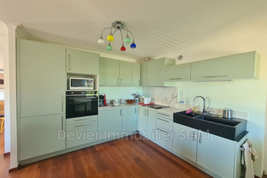 vente villa 4 Pièce(s) – 4 pièces – 3 chambres – 4  – 100.00 m²