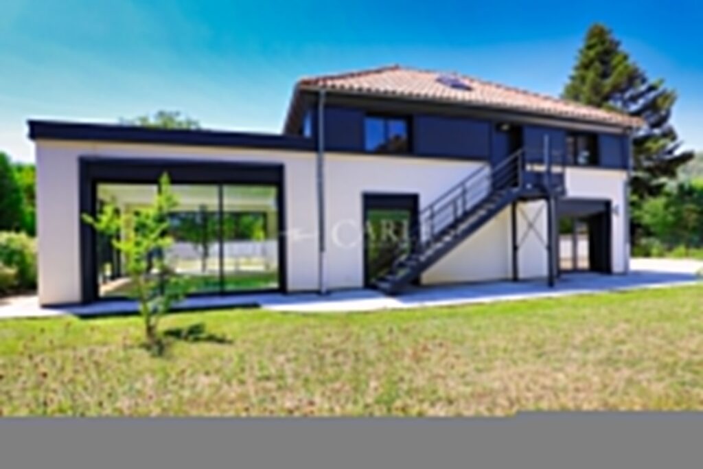 Villa atypique aux surfaces exceptionnelles – piscine intérieu – 10 pièces – 6 chambres – 4  – 255.00 m²