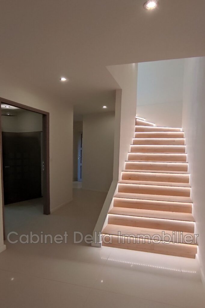 BANDOL – VUE MER – 5 pièces – 4 chambres – 4  – 130.00 m²