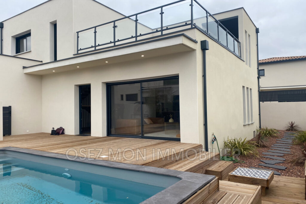 vente maison contemporaine 5 Pièce(s) – 5 pièces – 4 chambres – 4  – 118.00 m²