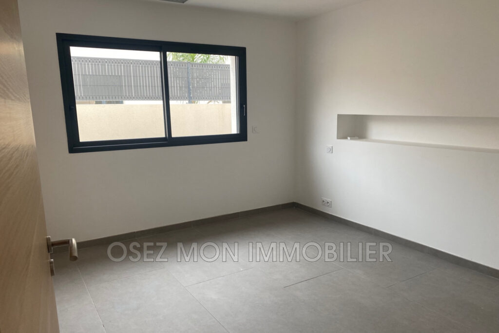 vente maison contemporaine 5 Pièce(s) – 5 pièces – 4 chambres – 4  – 118.00 m²