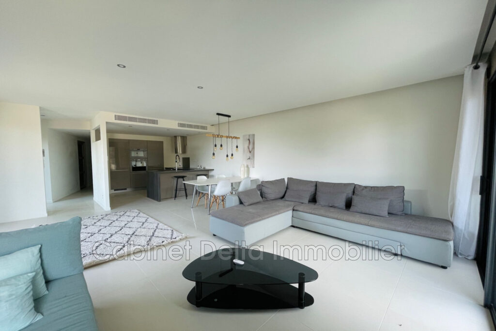 BANDOL – VUE MER – 5 pièces – 4 chambres – 4  – 130.00 m²