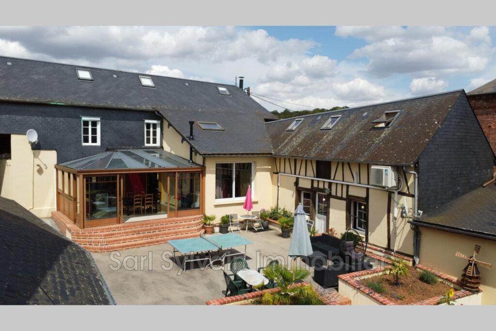 vente propriété 15 Pièce(s) – 15 pièces – 7 chambres – 4  – 424.50 m²