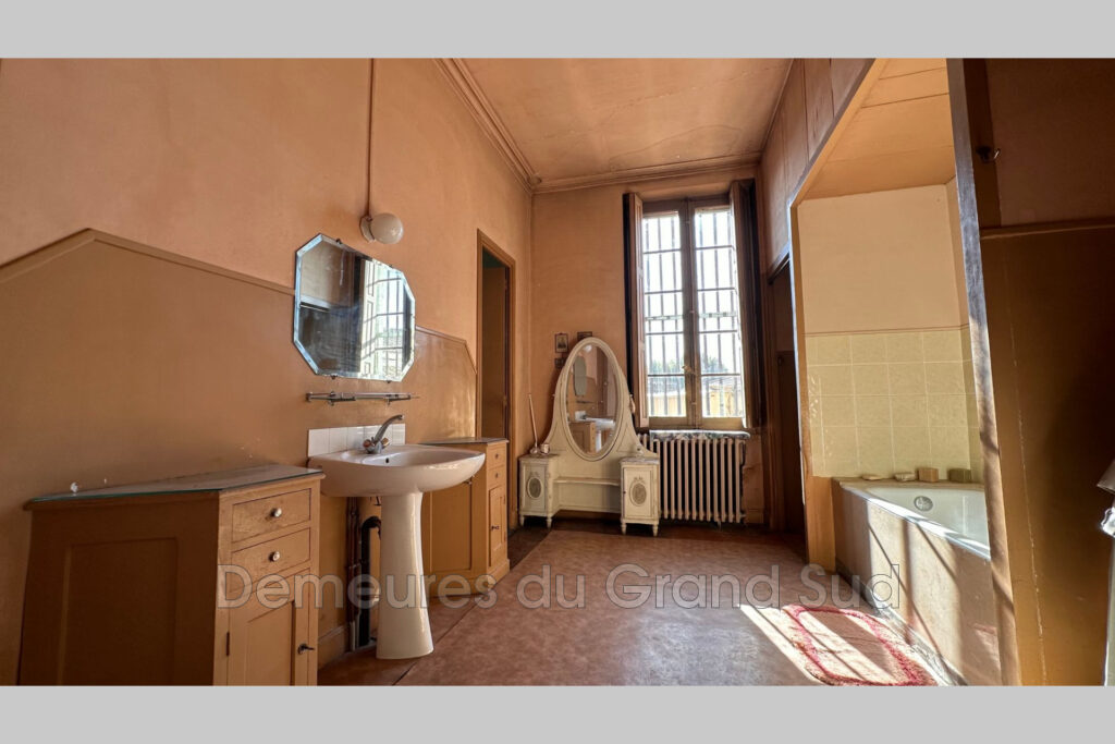 vente hôtel particulier – NR pièces – 4 chambres – 4  – 555.00 m²