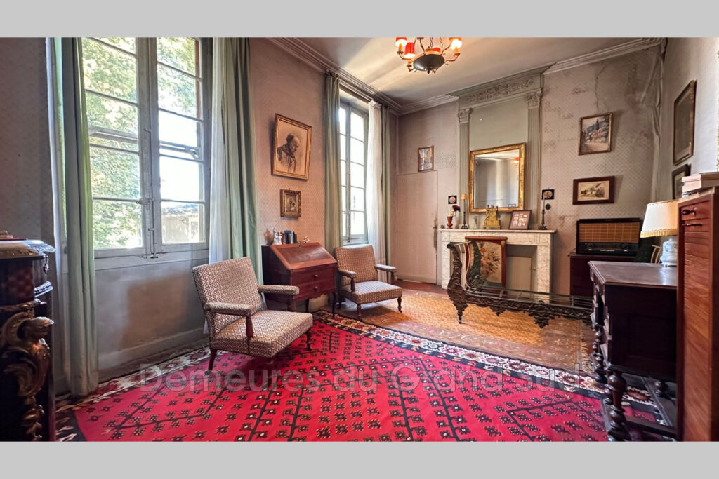 vente hôtel particulier – NR pièces – 4 chambres – 4  – 555.00 m²