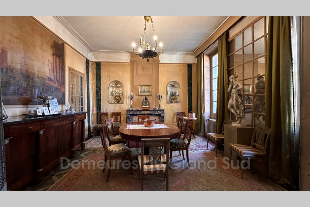 vente hôtel particulier – NR pièces – 4 chambres – 4  – 555.00 m²