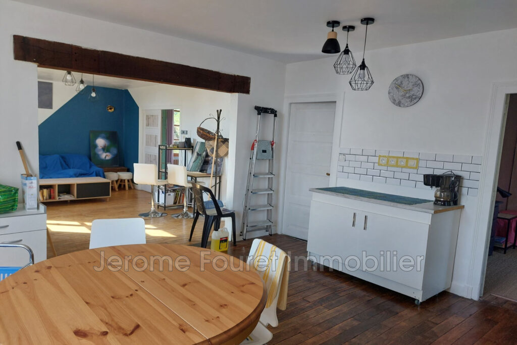 vente maison de campagne 5 Pièce(s) – 5 pièces – NR chambres – 4  – 133.66 m²