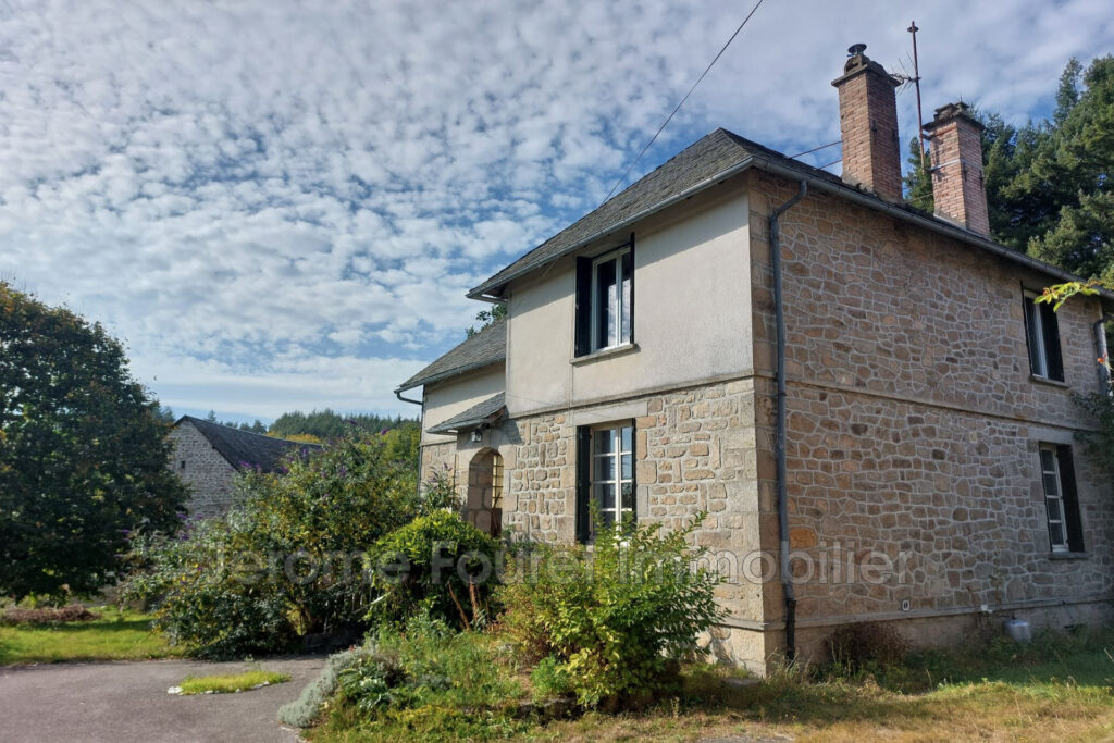 vente maison de campagne 5 Pièce(s) – 5 pièces – NR chambres – 4  – 133.66 m²