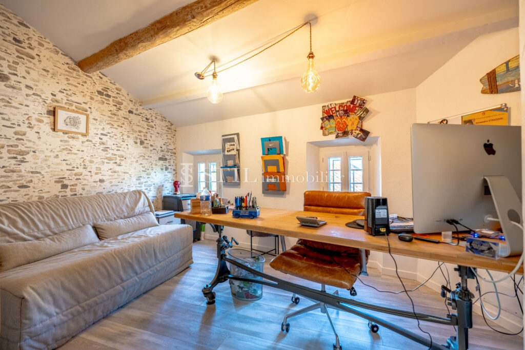 vente maison de village 5 Pièce(s) – 5 pièces – 4 chambres – 4  – 125.00 m²