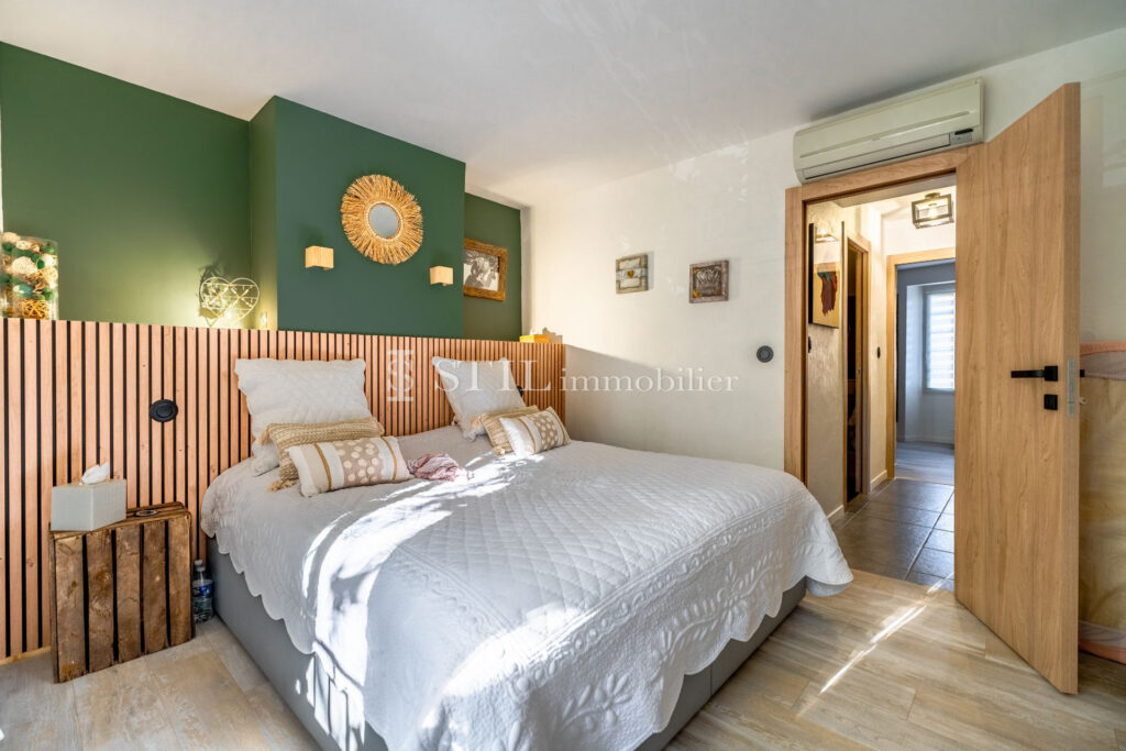 vente maison de village 5 Pièce(s) – 5 pièces – 4 chambres – 4  – 125.00 m²