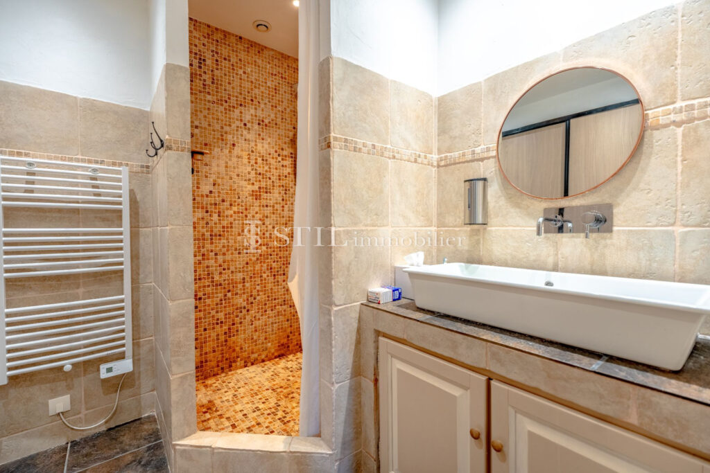 vente maison de village 5 Pièce(s) – 5 pièces – 4 chambres – 4  – 125.00 m²