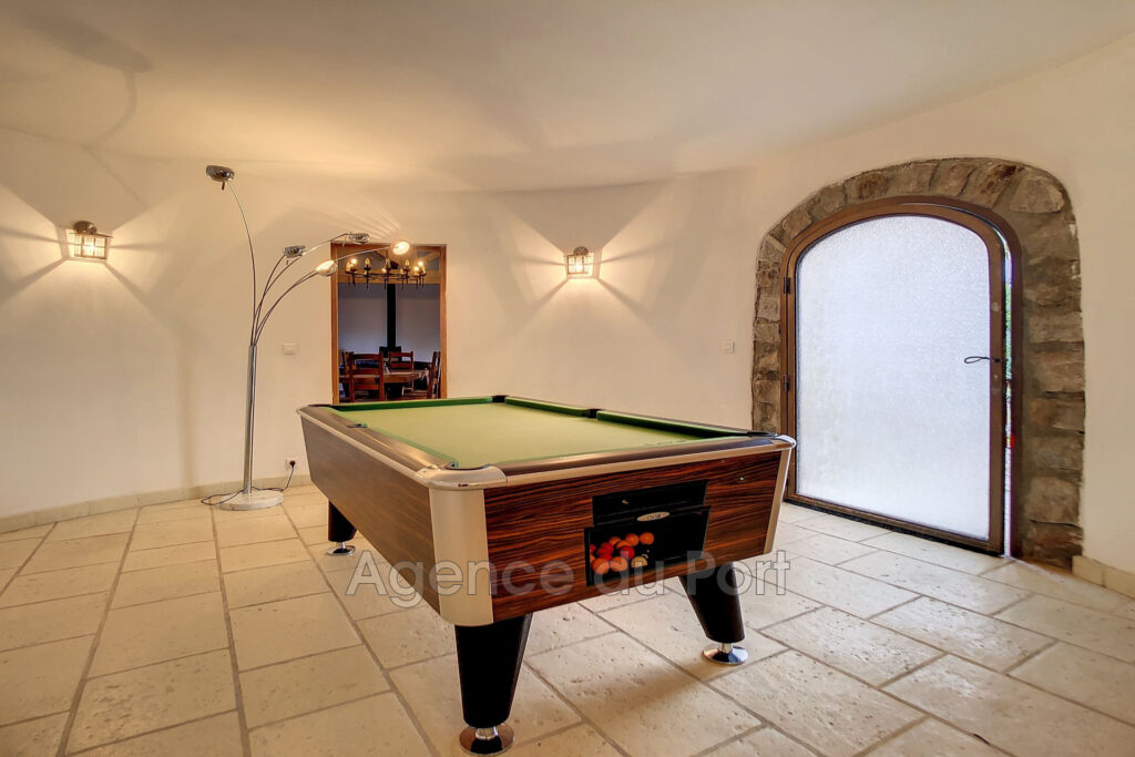 vente maison 4 Pièce(s) – 4 pièces – 3 chambres – 4  – 188.00 m²