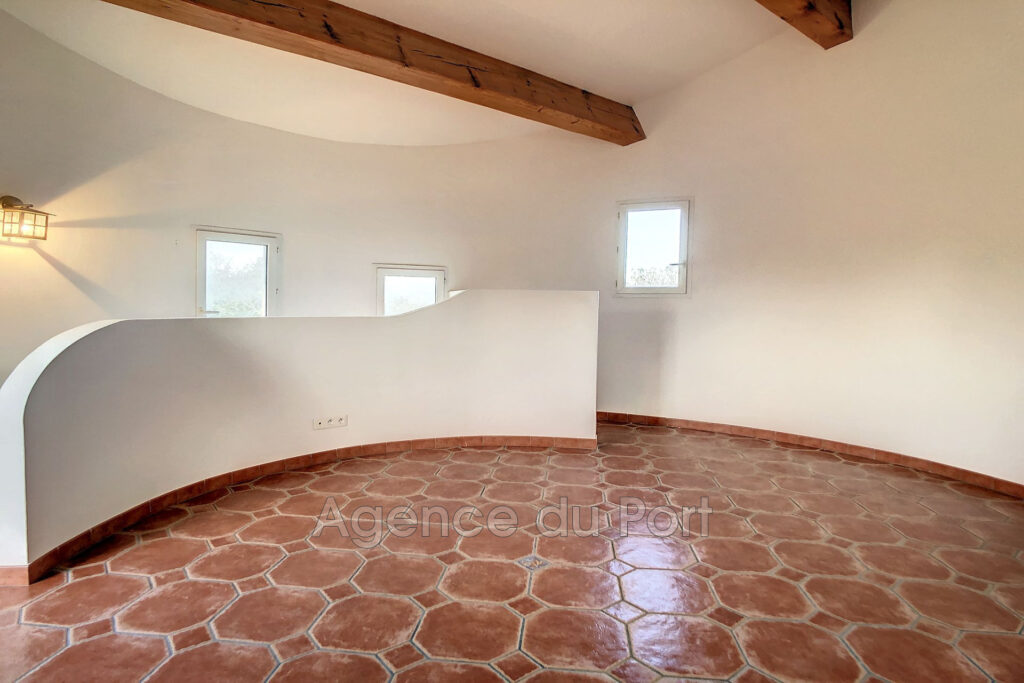 vente maison 4 Pièce(s) – 4 pièces – 3 chambres – 4  – 188.00 m²