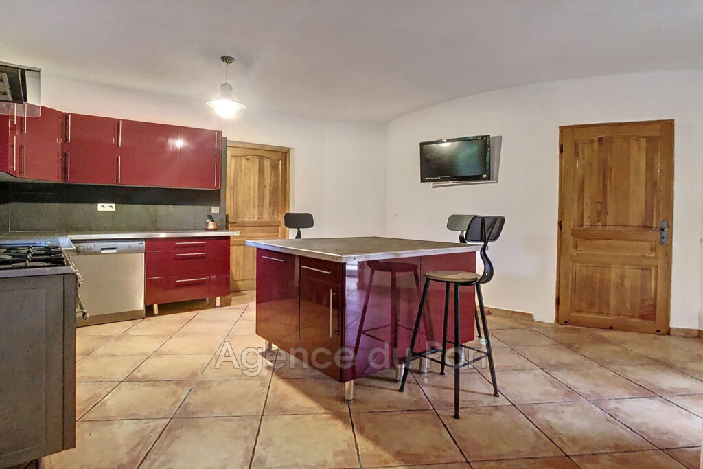 vente maison 4 Pièce(s) – 4 pièces – 3 chambres – 4  – 188.00 m²