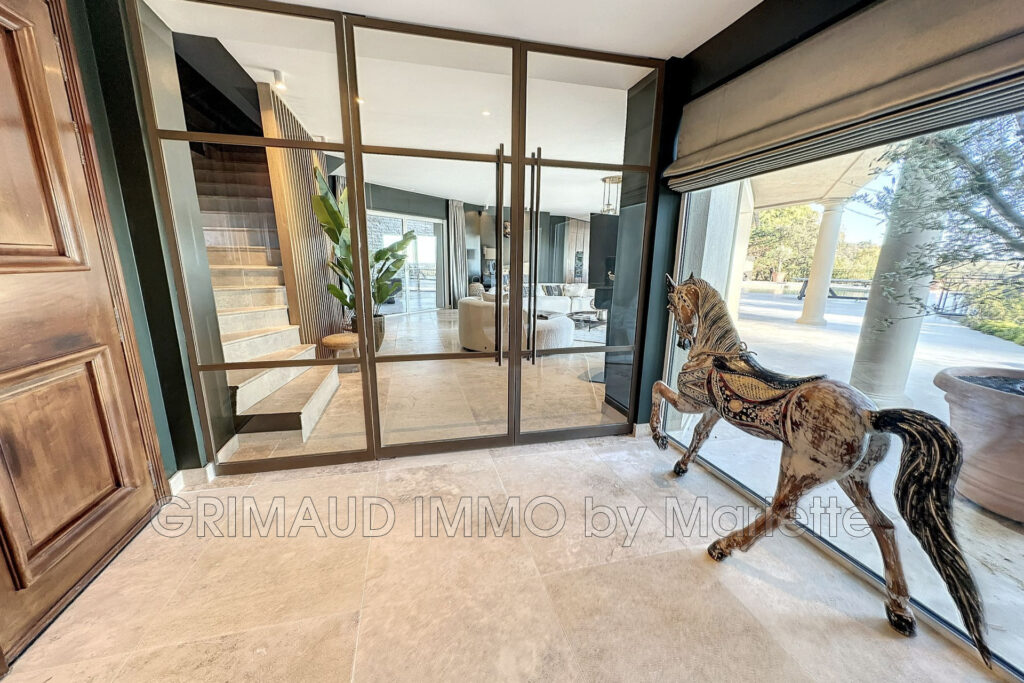 Villa sur 4170m² terrain avec vue dégagée et vue mer, compléte – 6 pièces – 7 chambres – 4  – 300.00 m²