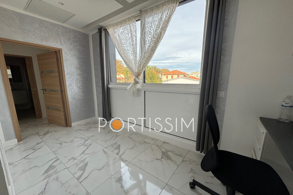 Saint-Laurent-Du-Var / proche mer / villa 4 chambres / parfait – 5 pièces – 4 chambres – 138.00 m²