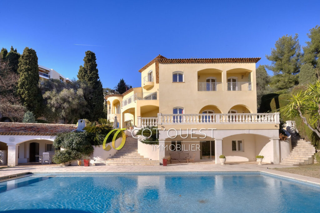 vente propriété 9 Pièce(s) – 9 pièces – 6 chambres – 400.00 m²