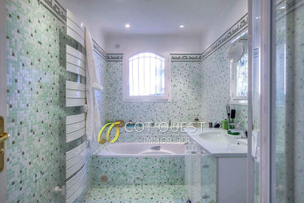 vente propriété 9 Pièce(s) – 9 pièces – 6 chambres – 400.00 m²