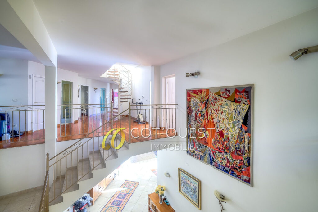 vente propriété 9 Pièce(s) – 9 pièces – 6 chambres – 400.00 m²