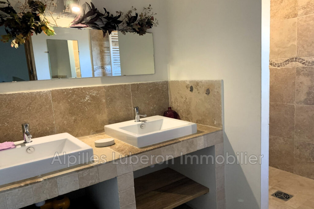 location saisonnière villa provençale 6 Pièce(s) – 6 pièces – 4 chambres – 4  – 147.00 m²