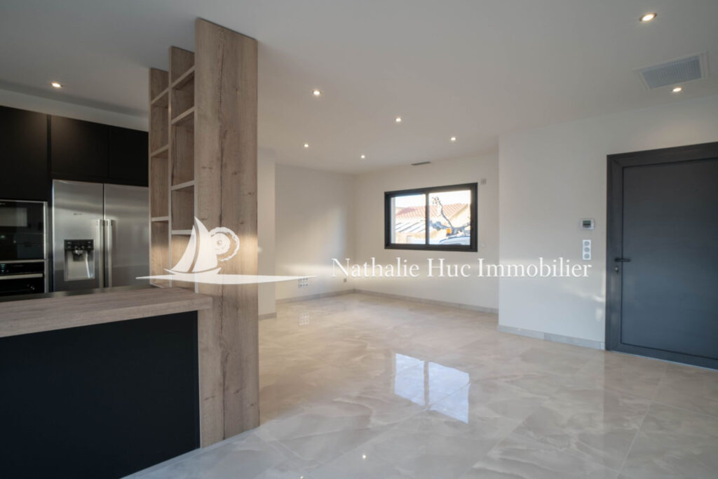 vente maison contemporaine 5 Pièce(s) – 5 pièces – 3 chambres – 4  – 174.00 m²