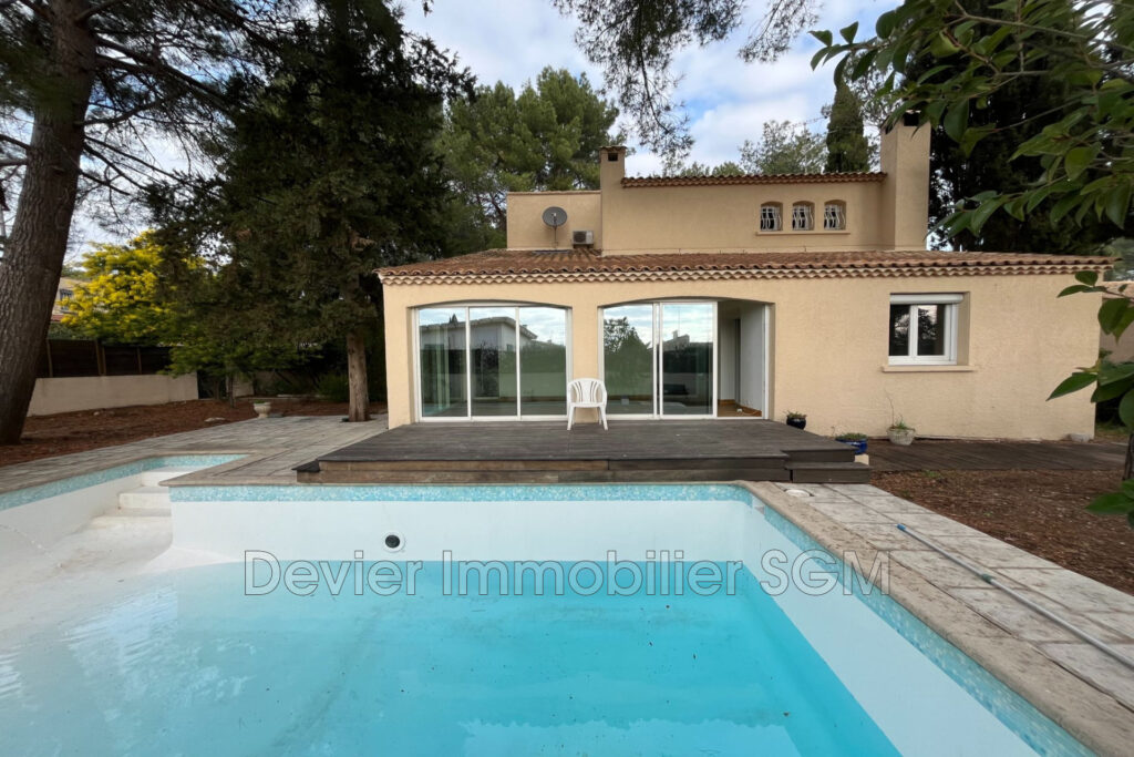 vente  7 Pièce(s) – 7 pièces – 6 chambres – 4  – 195.00 m²