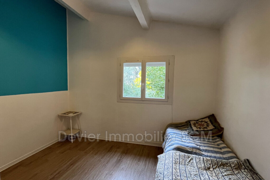 vente  7 Pièce(s) – 7 pièces – 6 chambres – 4  – 195.00 m²